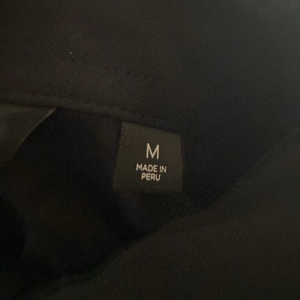 NWT Travis Mathew Oceanside Polo Shirt Mens M Black Intuit Logo Golf - Picture 10 of 13